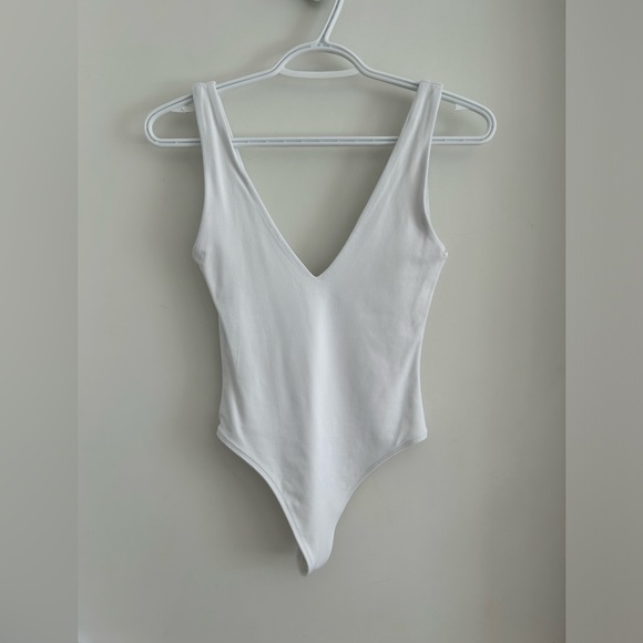 Aritzia Bodysuit - Picture 1 of 3